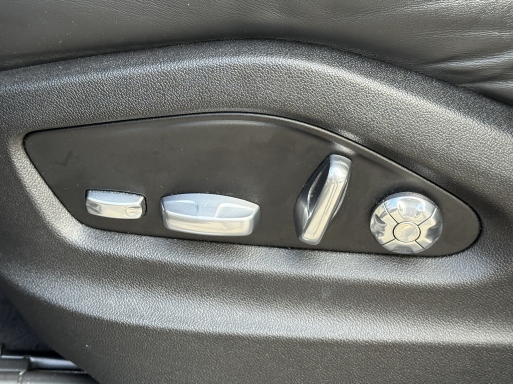 2019 Porsche Cayenne Base photo 14