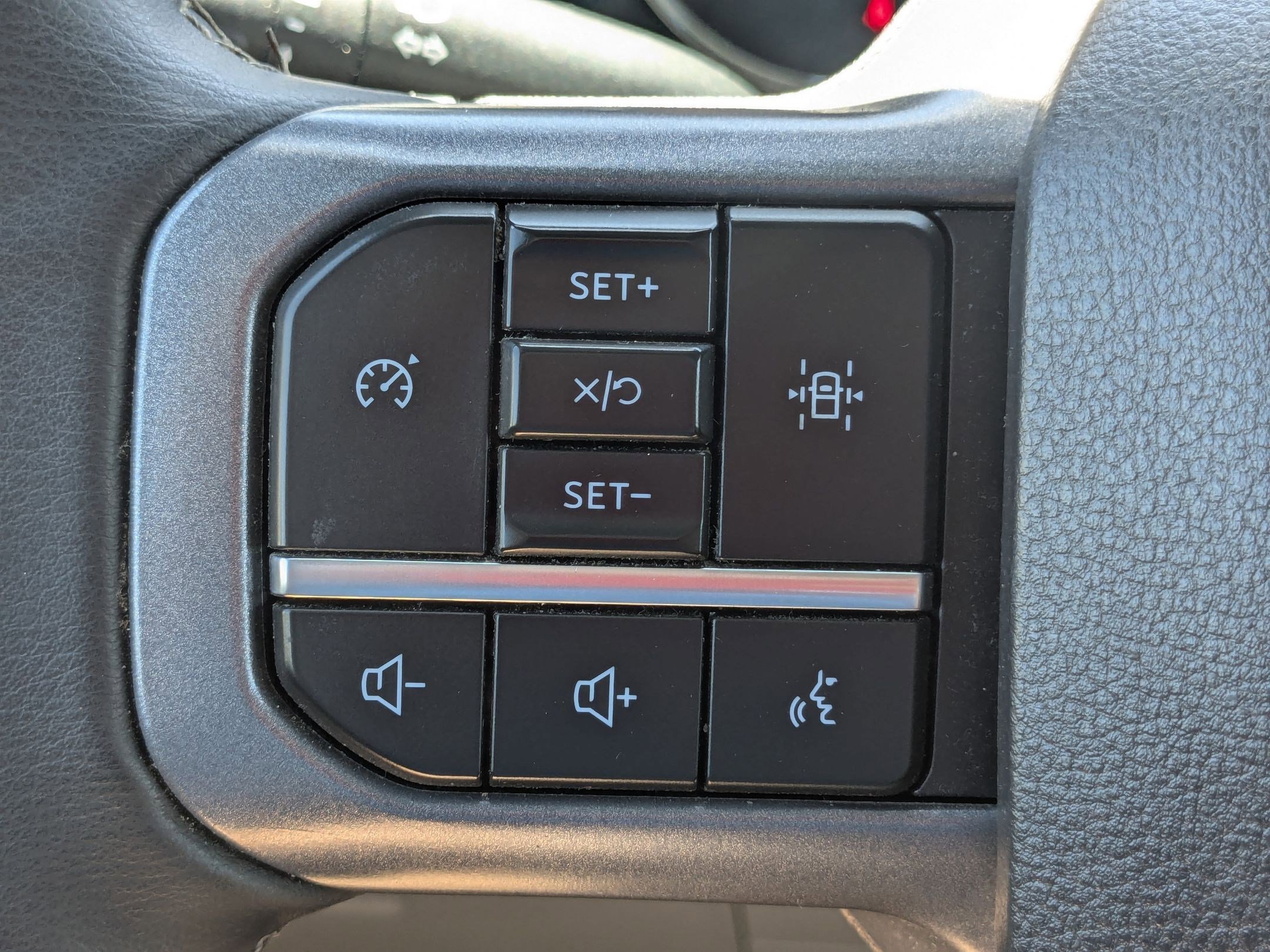 2023 Ford F-150 XLT photo 16