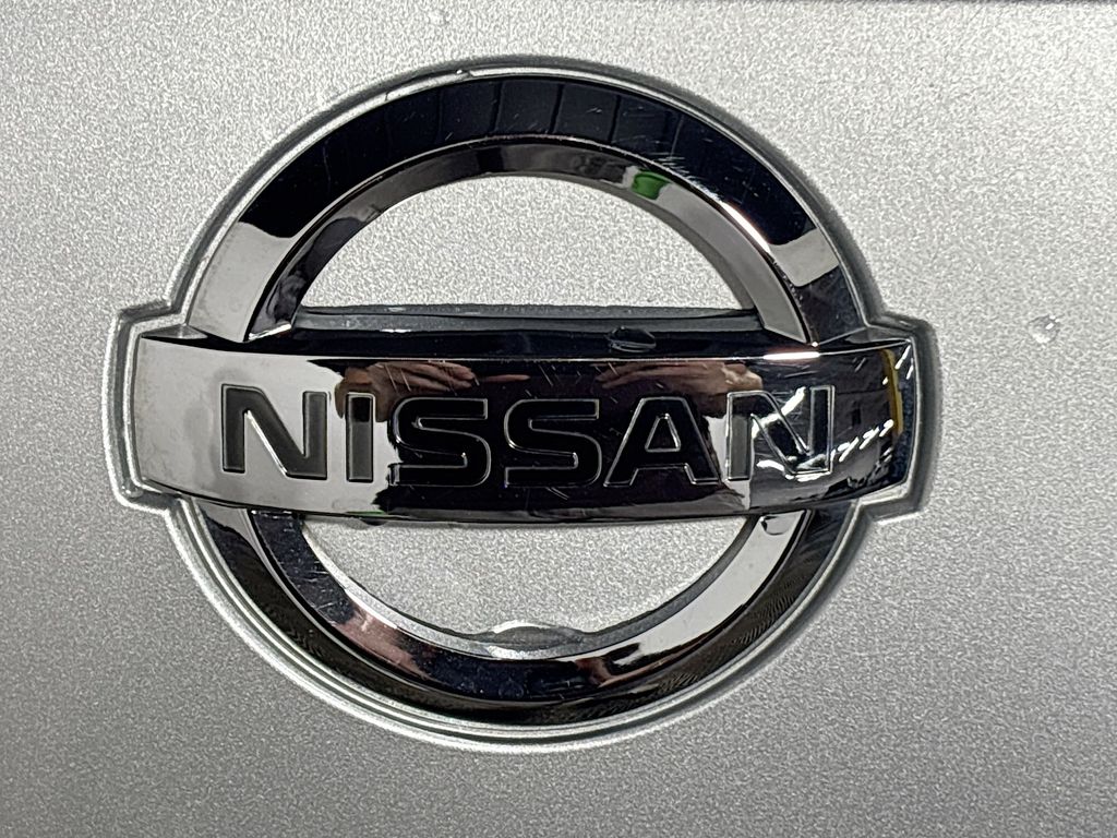 2011 Nissan 370Z Touring photo 21