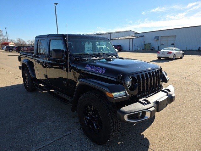 2023 Jeep Gladiator Sport S's photo