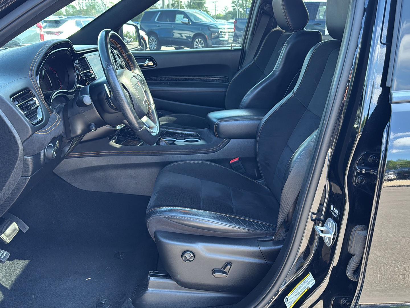 2022 Dodge Durango Sport photo 9