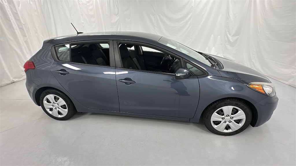 Used 2016 Kia Forte5 LX with VIN KNAFK5A81G5659012 for sale in Janesville, WI