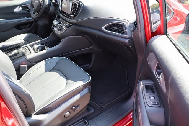 2026 Chrysler Pacifica Limited S Appearance photo 55