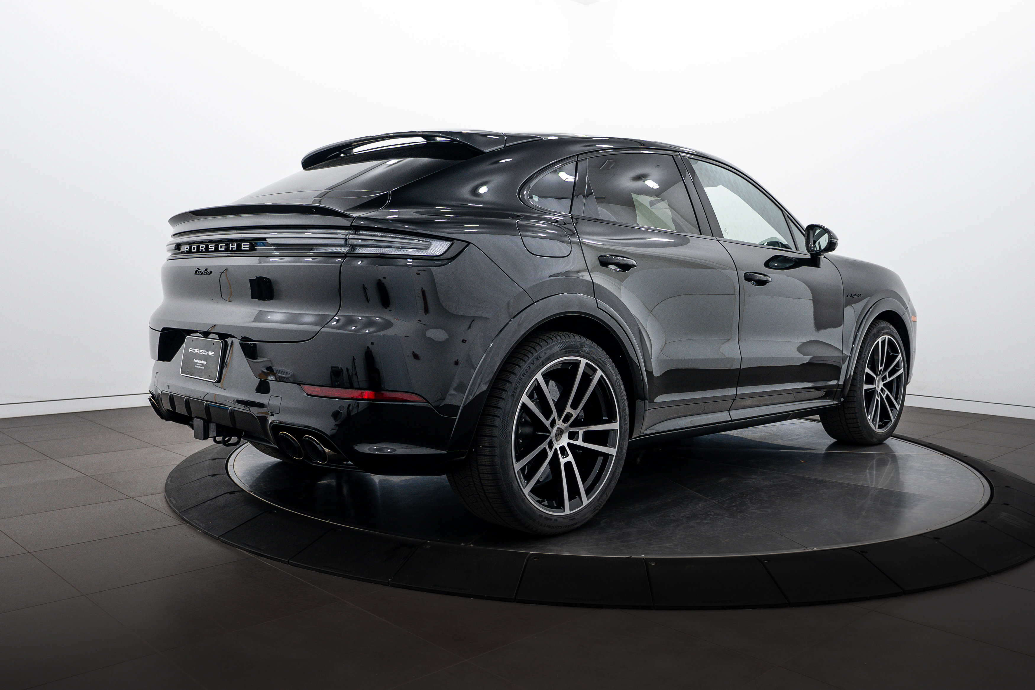 2026 Porsche Cayenne Turbo E-Hybrid Coupe photo 4