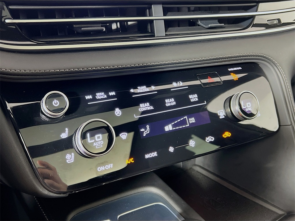 2025 Infiniti QX60 Luxe photo 12