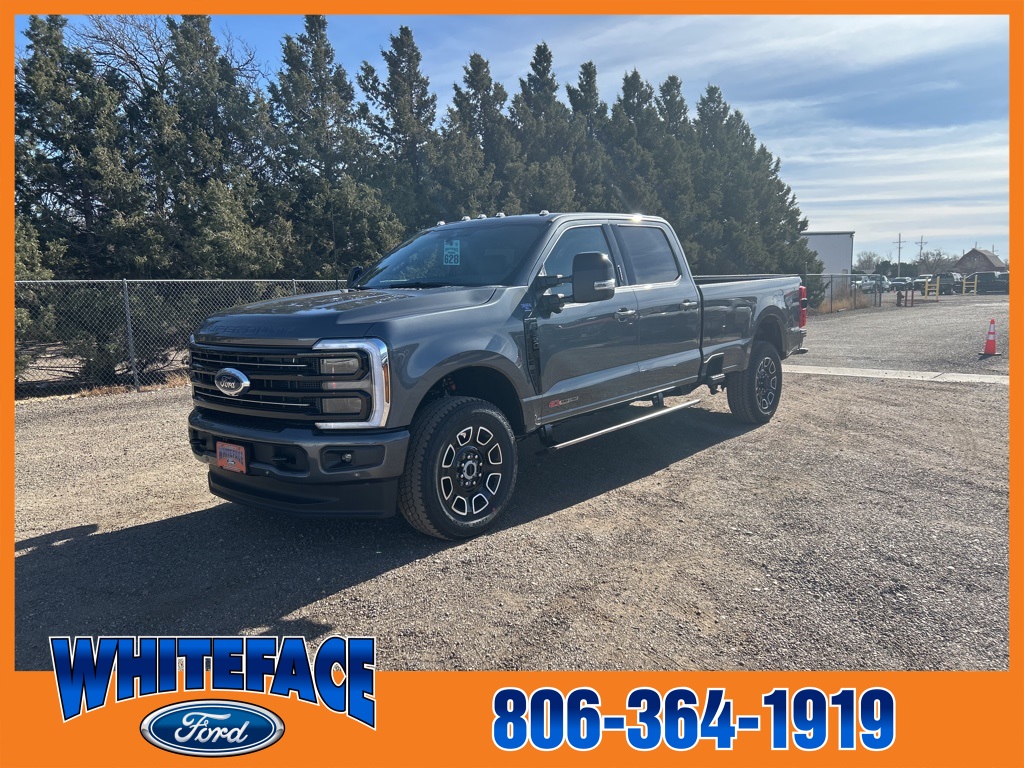 2026 Ford F-350 Super Duty Platinum's photo