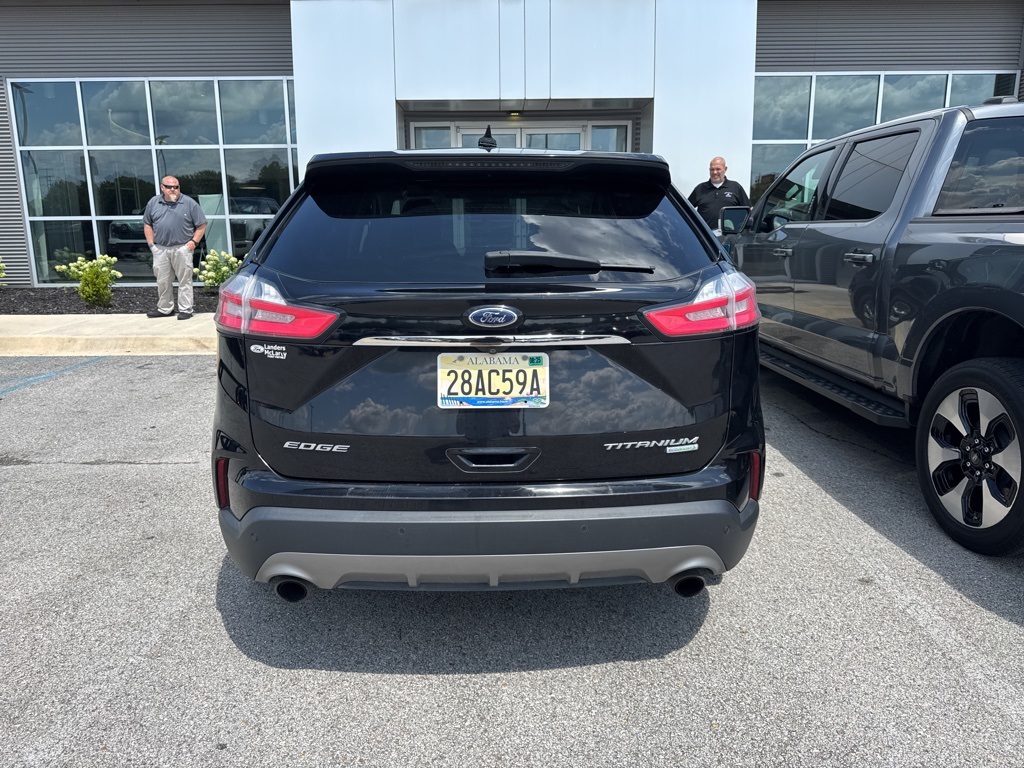 2019 Ford Edge Titanium photo 3