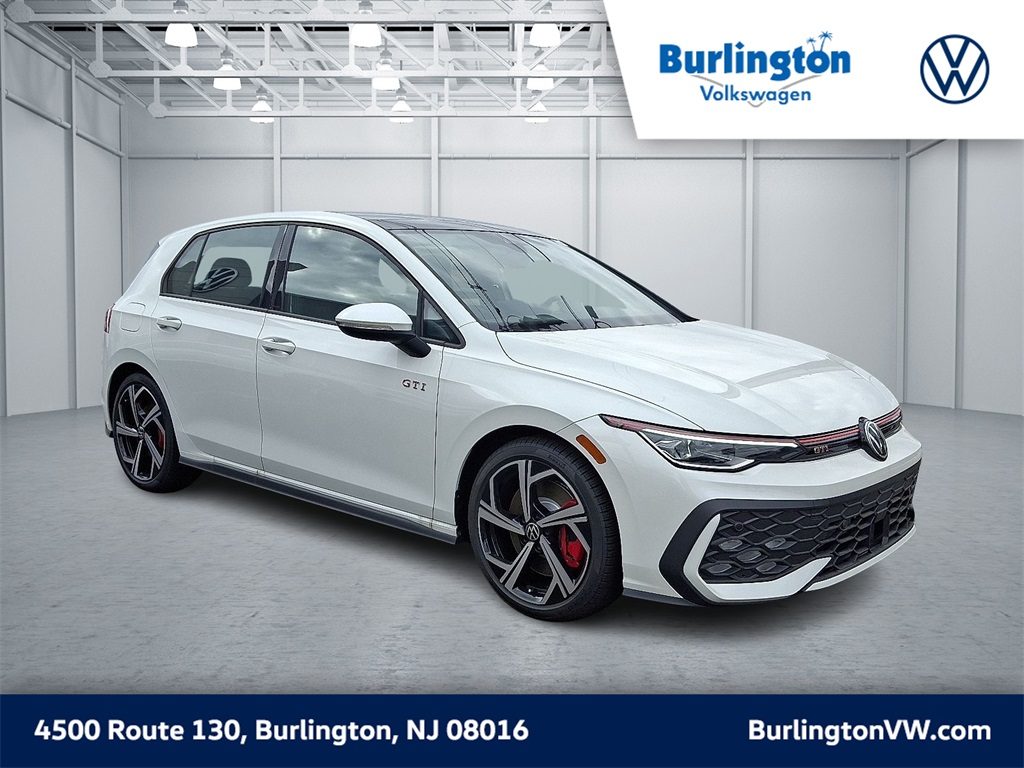 2025 Volkswagen Golf GTI SE's photo