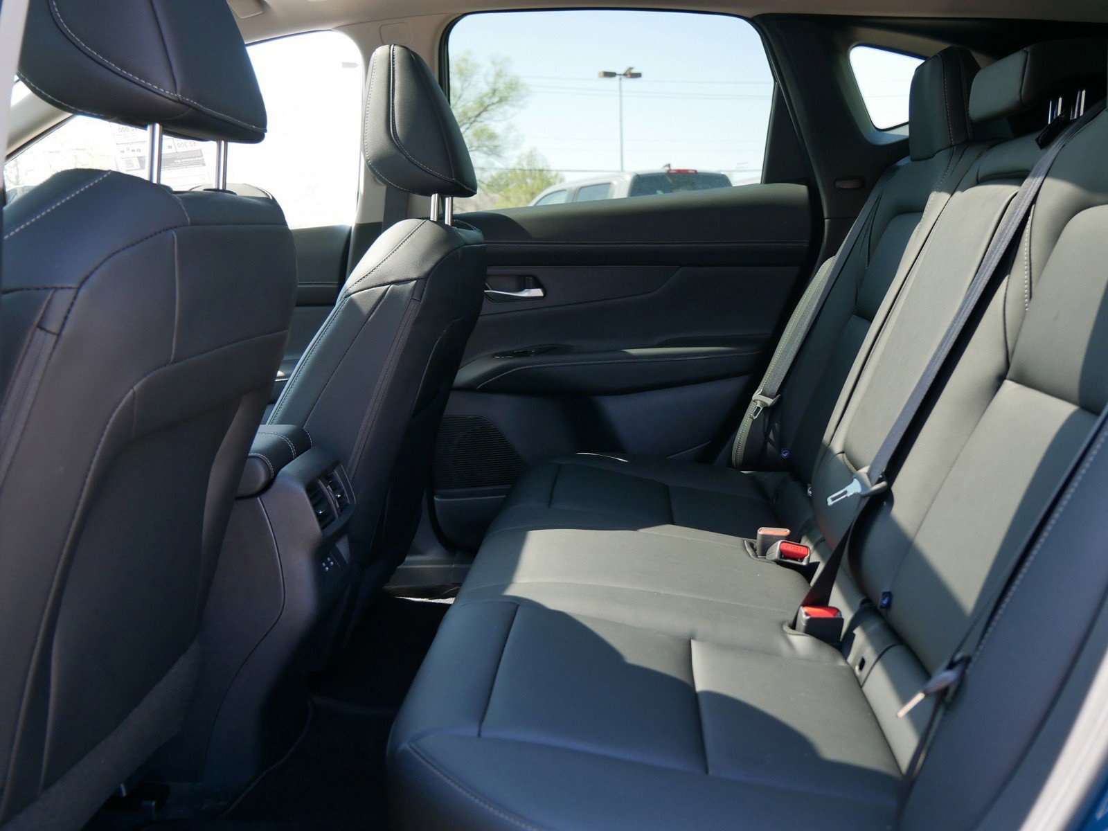 2025 Nissan Murano SL photo 6