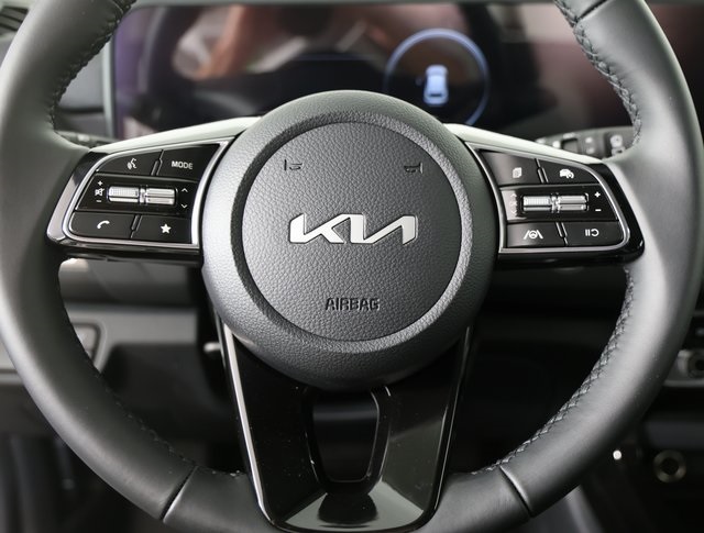 2025 Kia Seltos EX photo 11