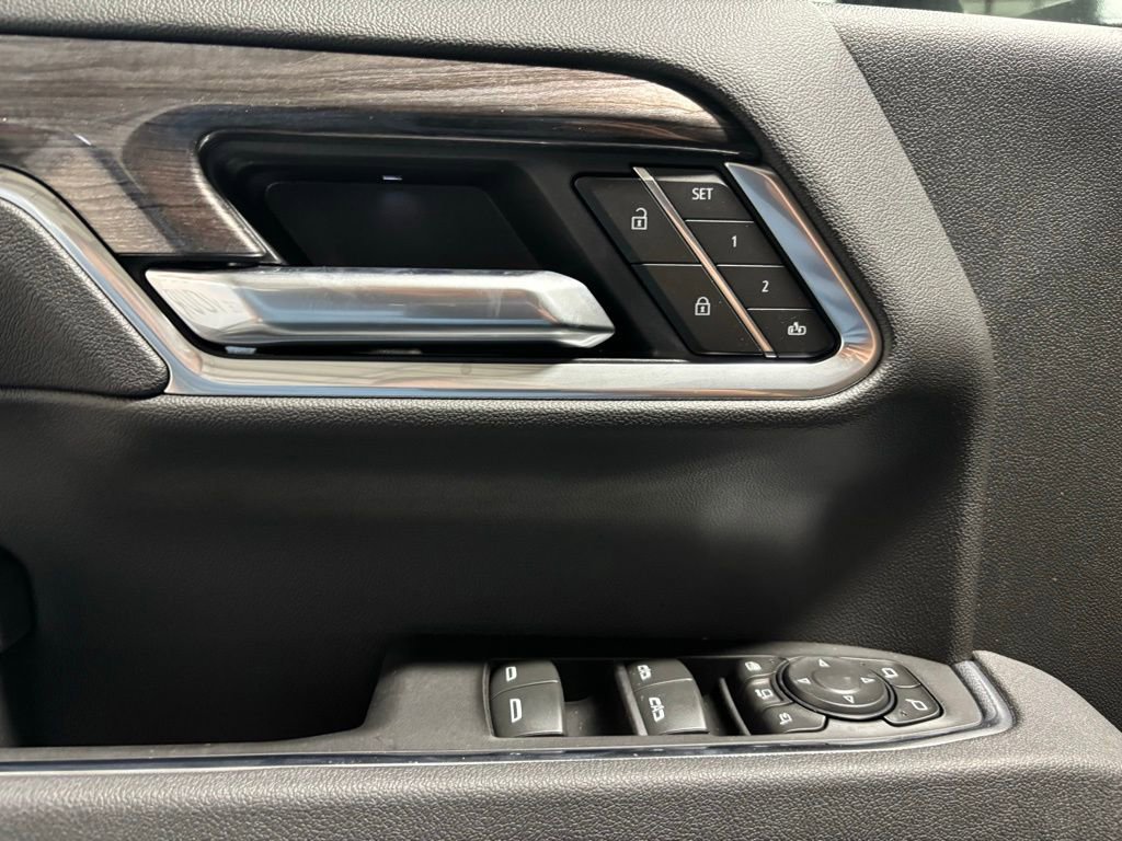 2025 Chevrolet Silverado 2500HD LTZ photo 8