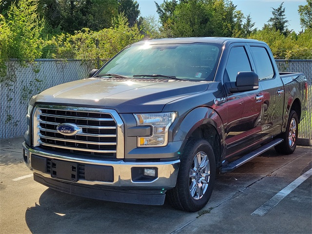 2017 Ford F-150 XLT photo 2