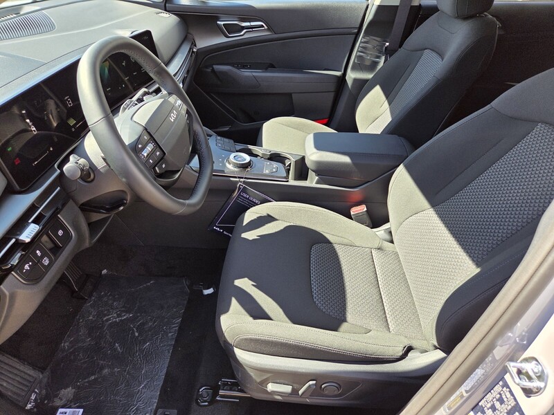 2026 Kia Sportage Hybrid S photo 6