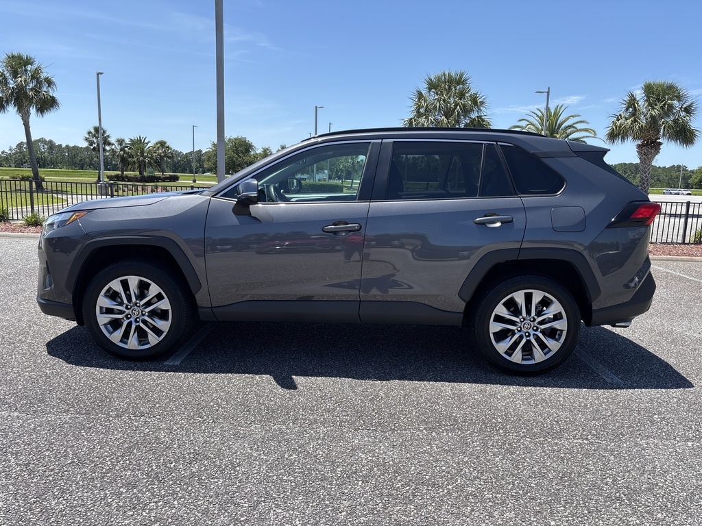 2024 Toyota RAV4 XLE Premium photo 2