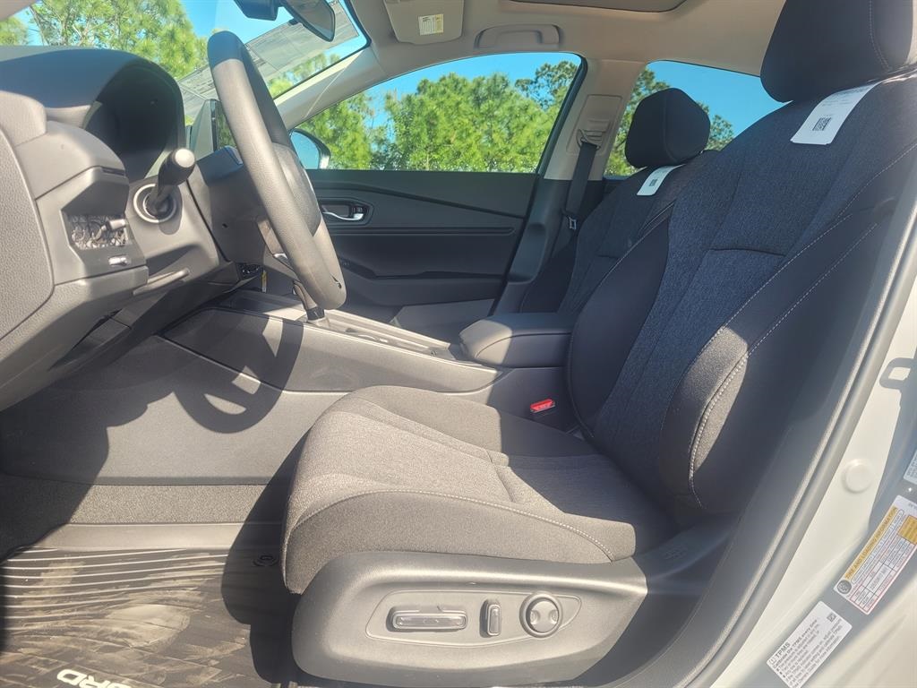 2025 Honda Accord SE photo 14
