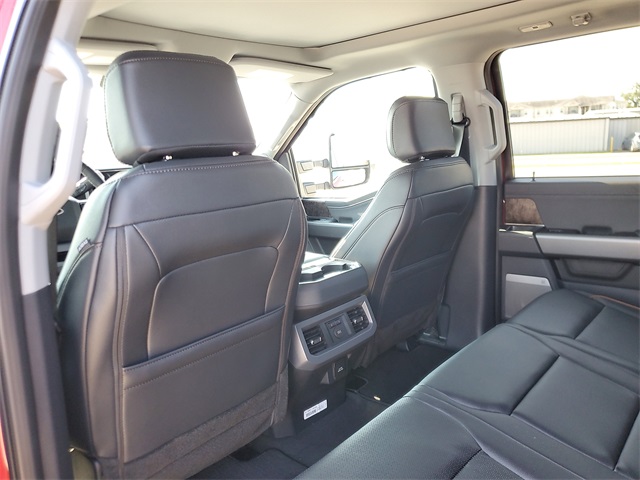 2025 Ford F-250 Lariat photo 12
