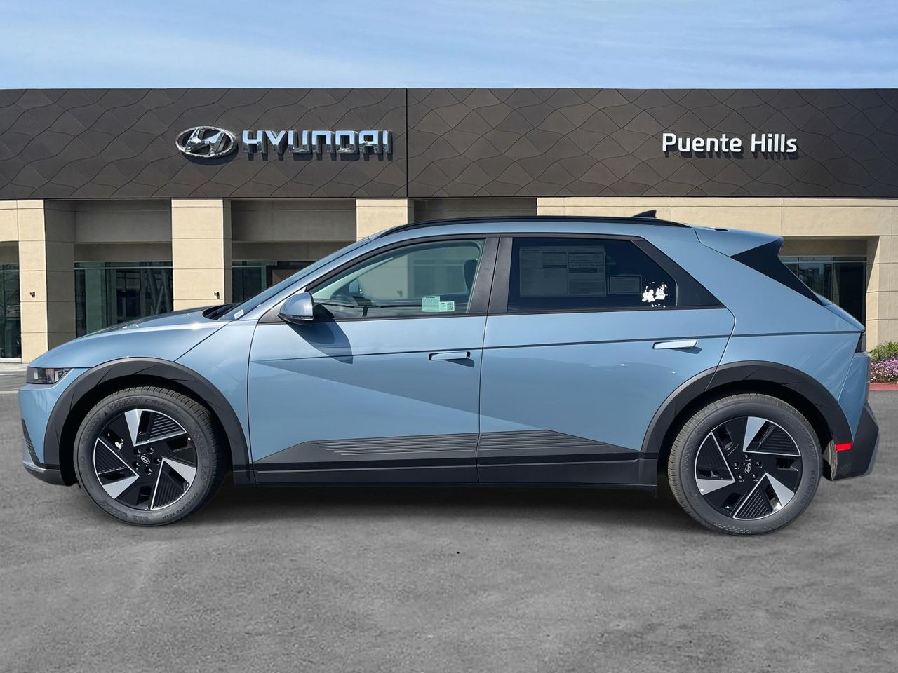 2025 Hyundai Ioniq 5 SEL photo 2