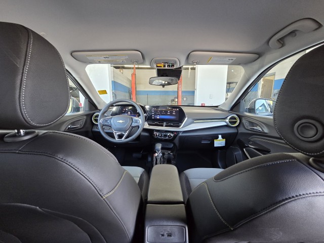 2026 Chevrolet Trax LT photo 14