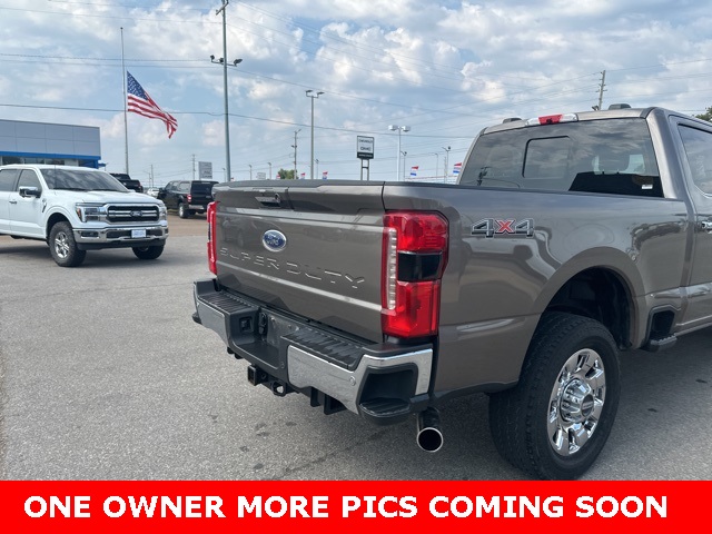 2023 Ford F-250 Lariat photo 13