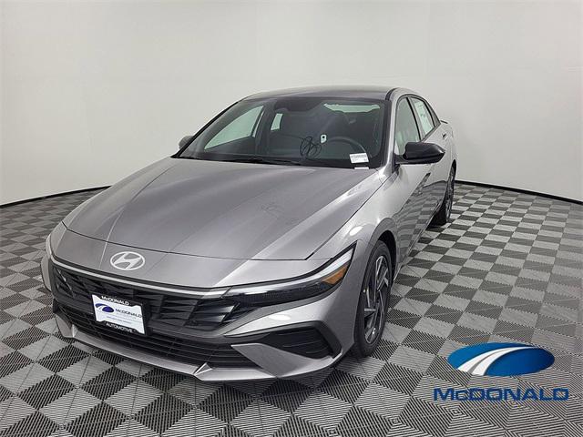2025 Hyundai Elantra SEL's photo