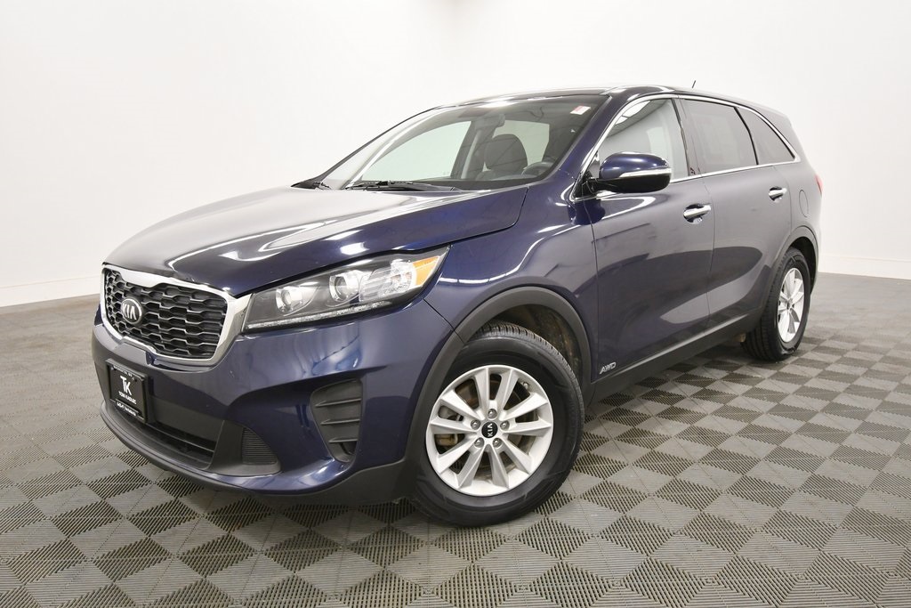 Used 2020 Kia Sorento LX with VIN 5XYPGDA34LG660972 for sale in Rochester, Minnesota