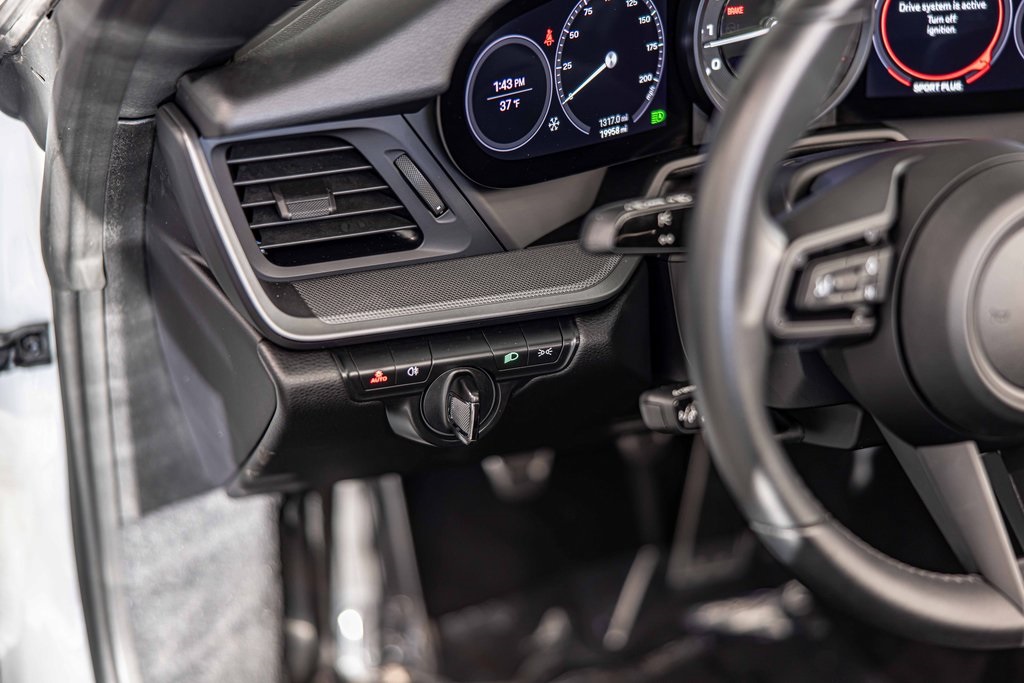 2022 PORSCHE 911 - Image 21