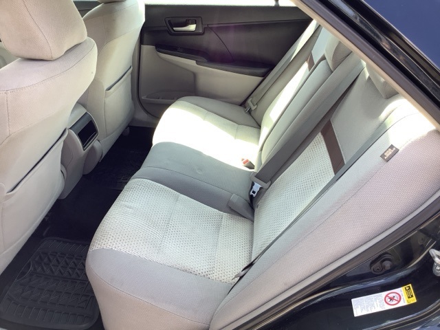 2012 Toyota Camry LE photo 18