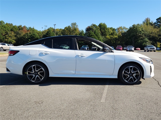 2025 Nissan Sentra SR Premium photo 2