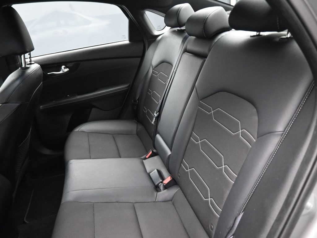 2023 Kia Forte GT-Line photo 6