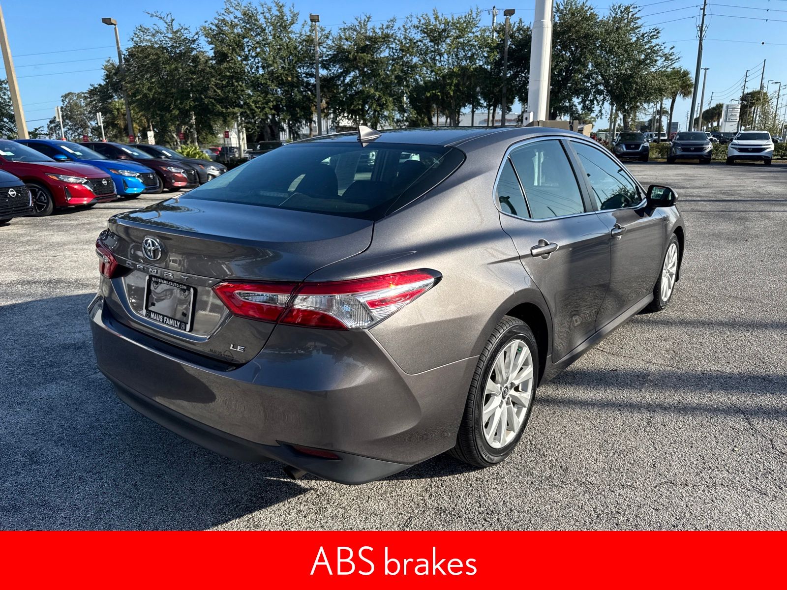 2019 Toyota Camry LE photo 5