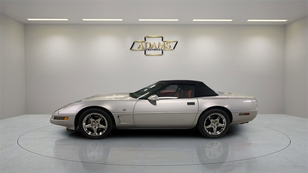 1996 Chevrolet Corvette Base Convertible photo 2