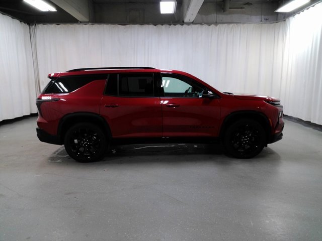 2024 Chevrolet Traverse RS photo 2