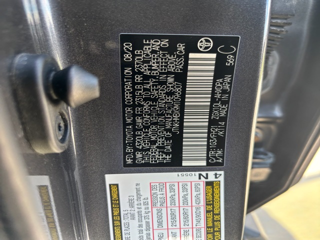 2021 Toyota C-HR LE photo 12