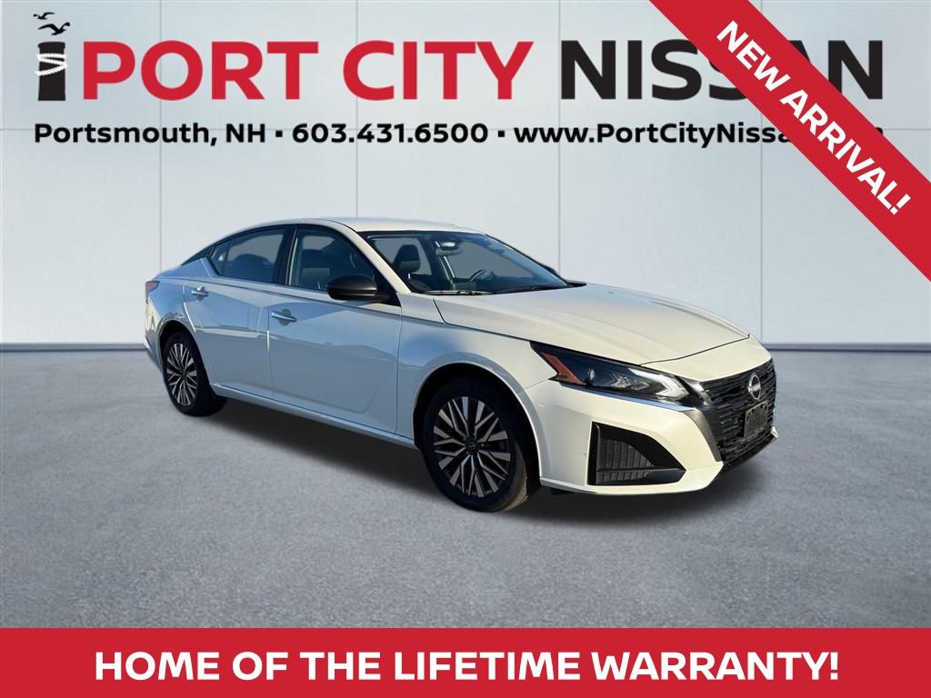 2024 Nissan Altima SV's photo