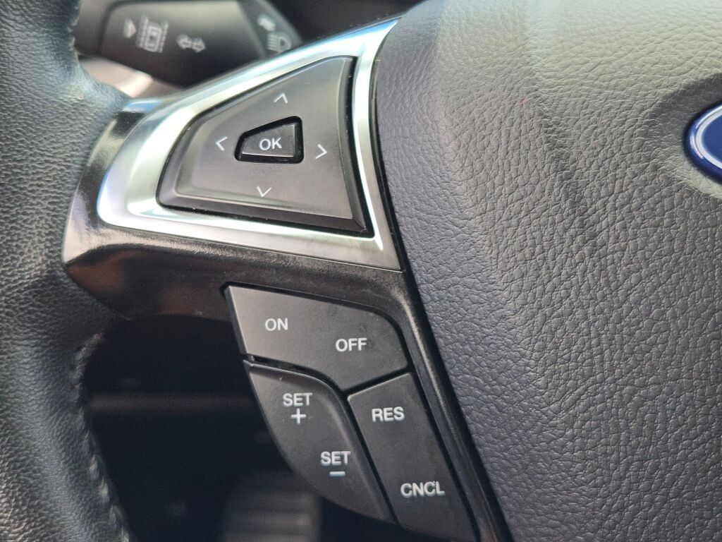 2024 Ford Edge SEL photo 27