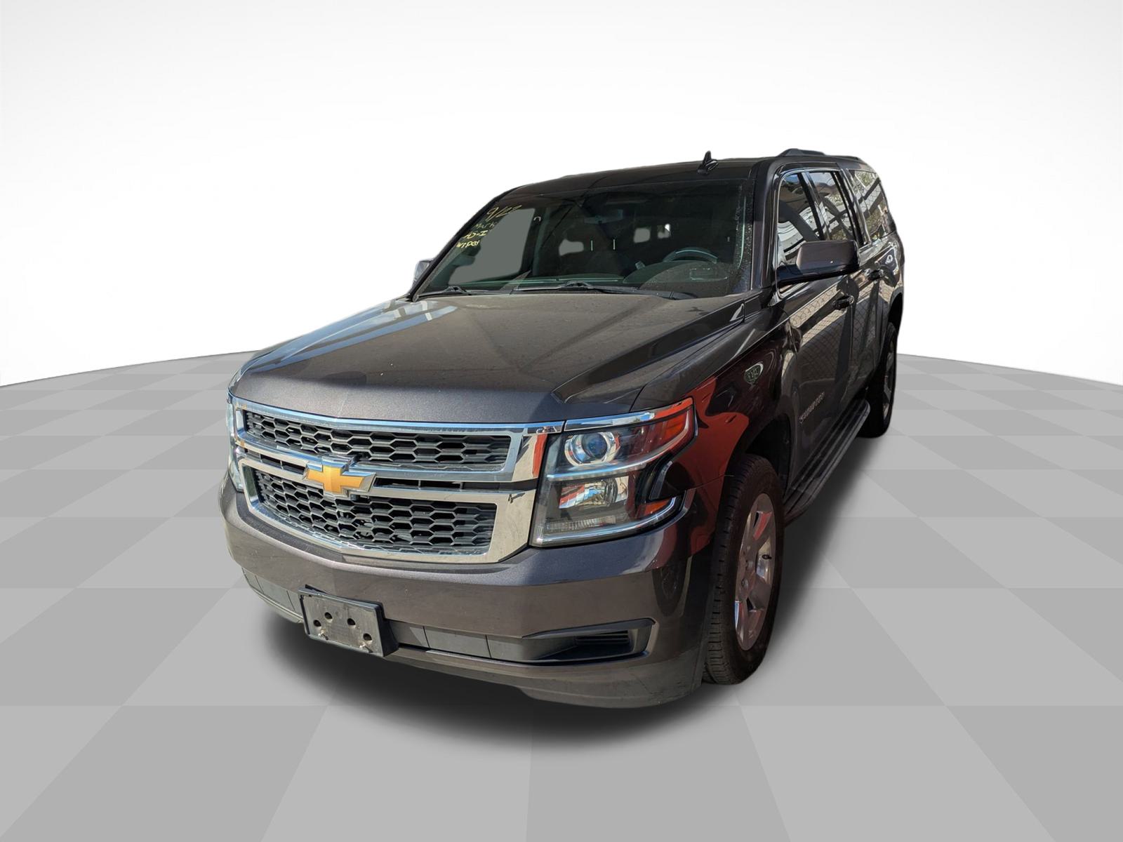 2017 Chevrolet Suburban LS photo 11