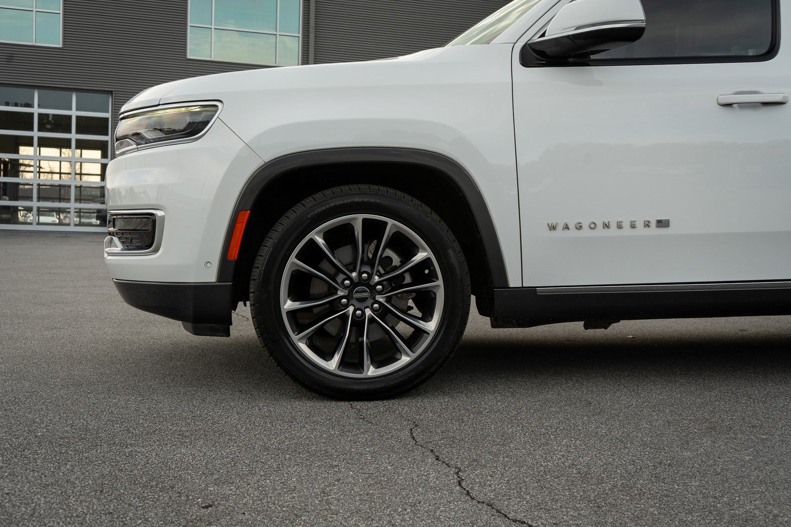 2022 Jeep Wagoneer Series III photo 4