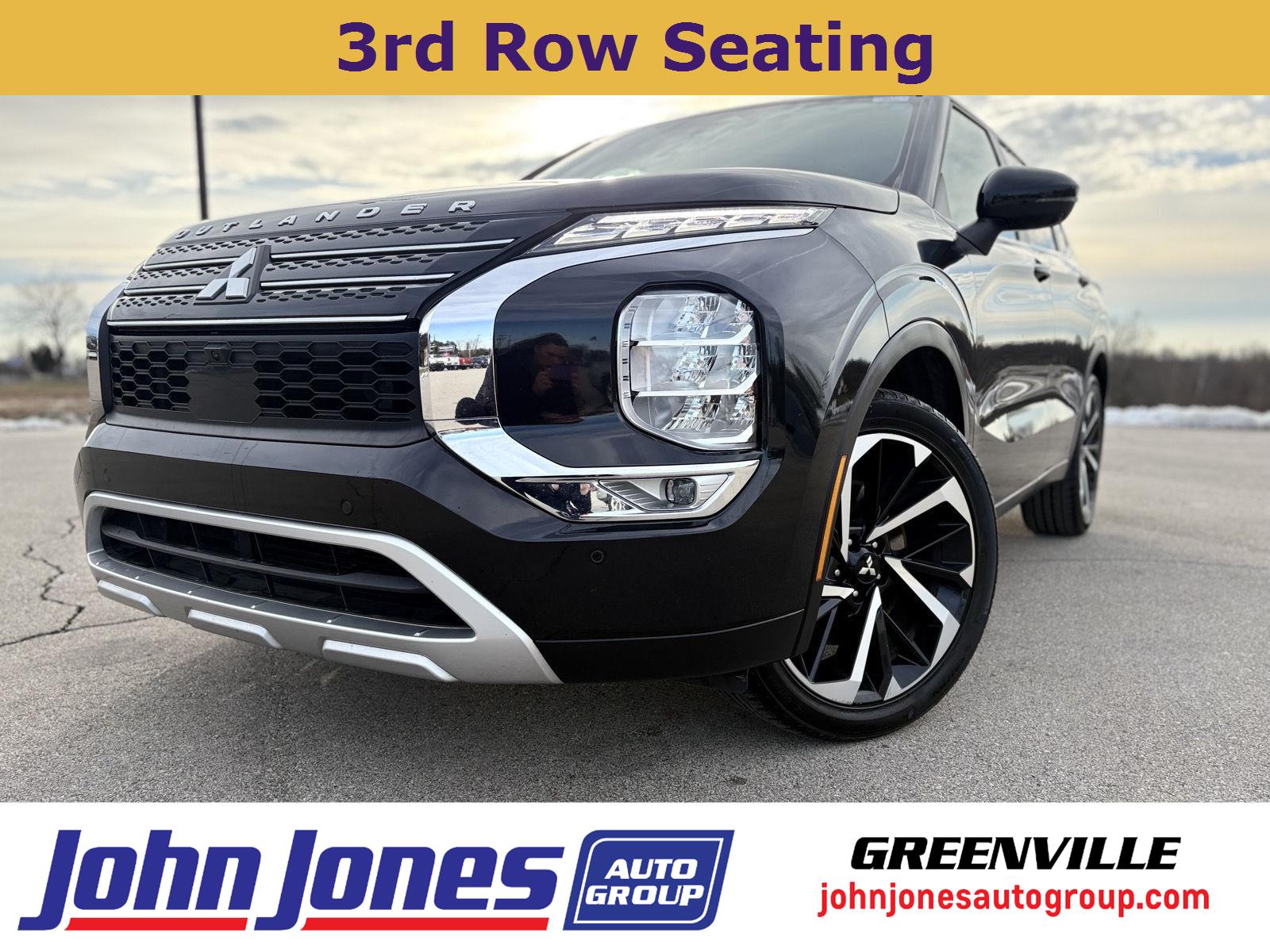 2023 Mitsubishi Outlander SE's photo