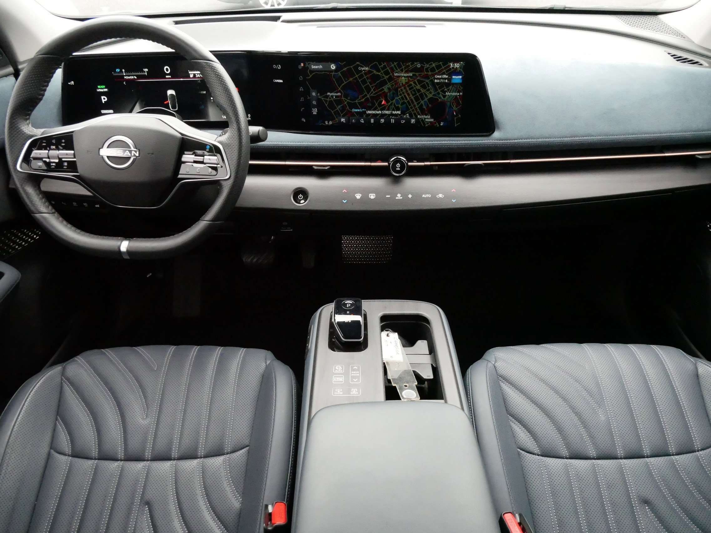 2023 Nissan ARIYA Platinum photo 10