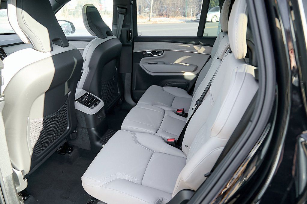 2026 VOLVO XC90 - Image 18