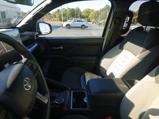 2024 Toyota Tacoma TRD Sport 4x4 photo 4