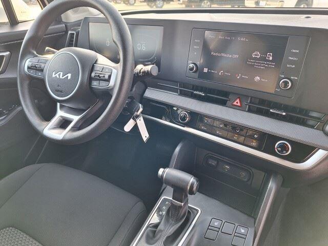 2024 Kia Sportage LX photo 29