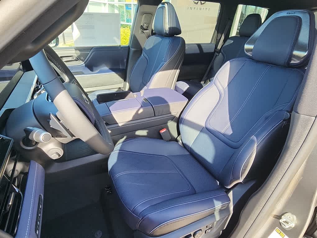 2026 Infiniti QX80 Sensory photo 11