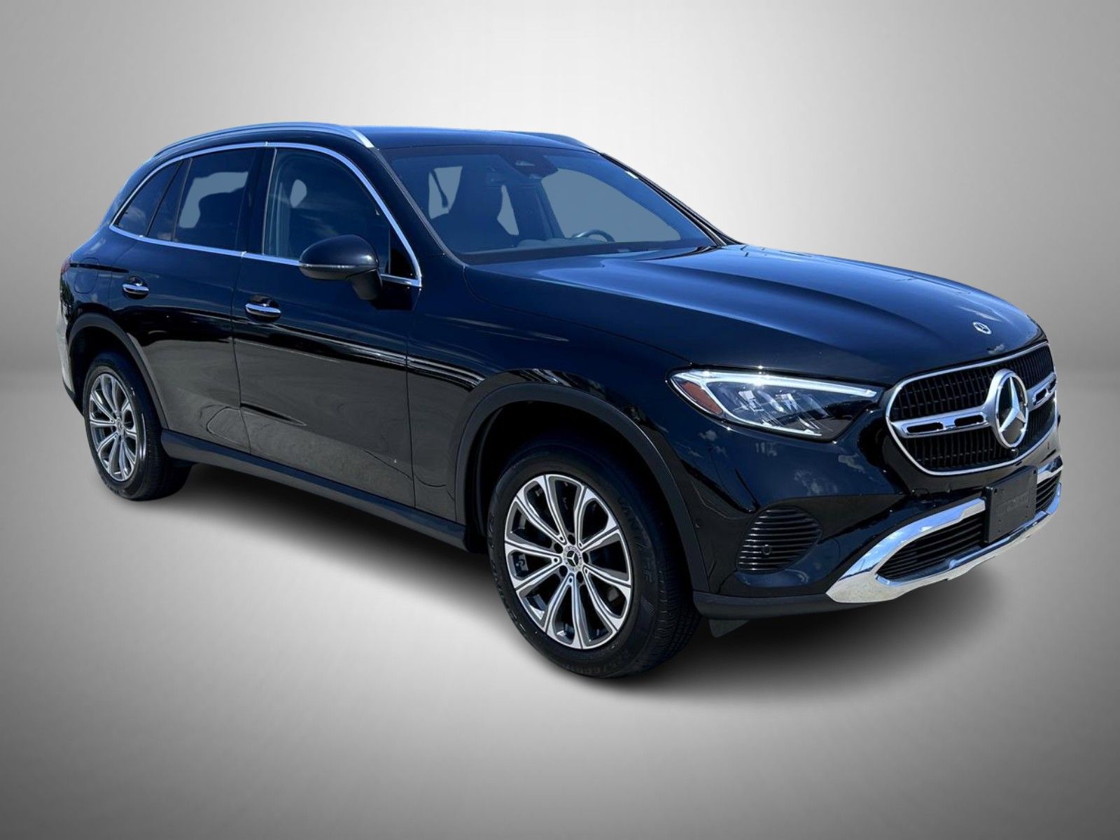 2024 Mercedes Benz GLC 300 4MATIC photo 3