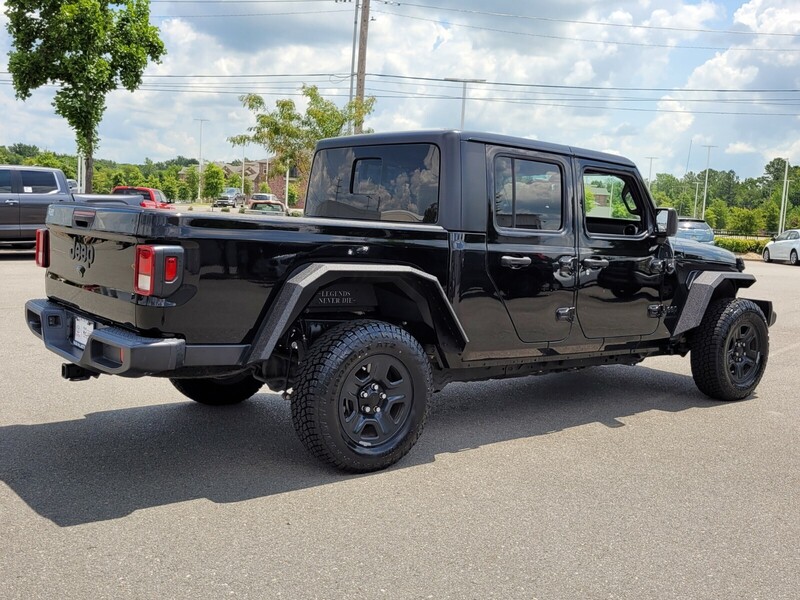 2021 Jeep Gladiator Sport photo 3