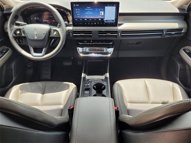 2025 Lincoln Corsair Premiere photo 12