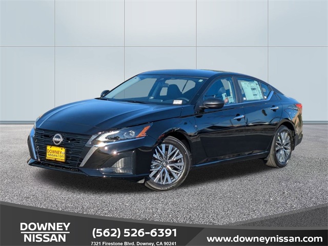 2025 Nissan Altima SV's photo