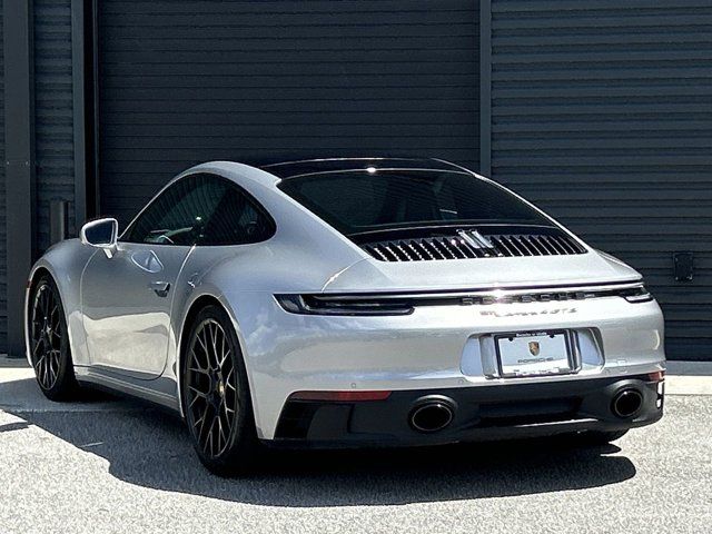 2024 Porsche 911 4 GTS photo 3