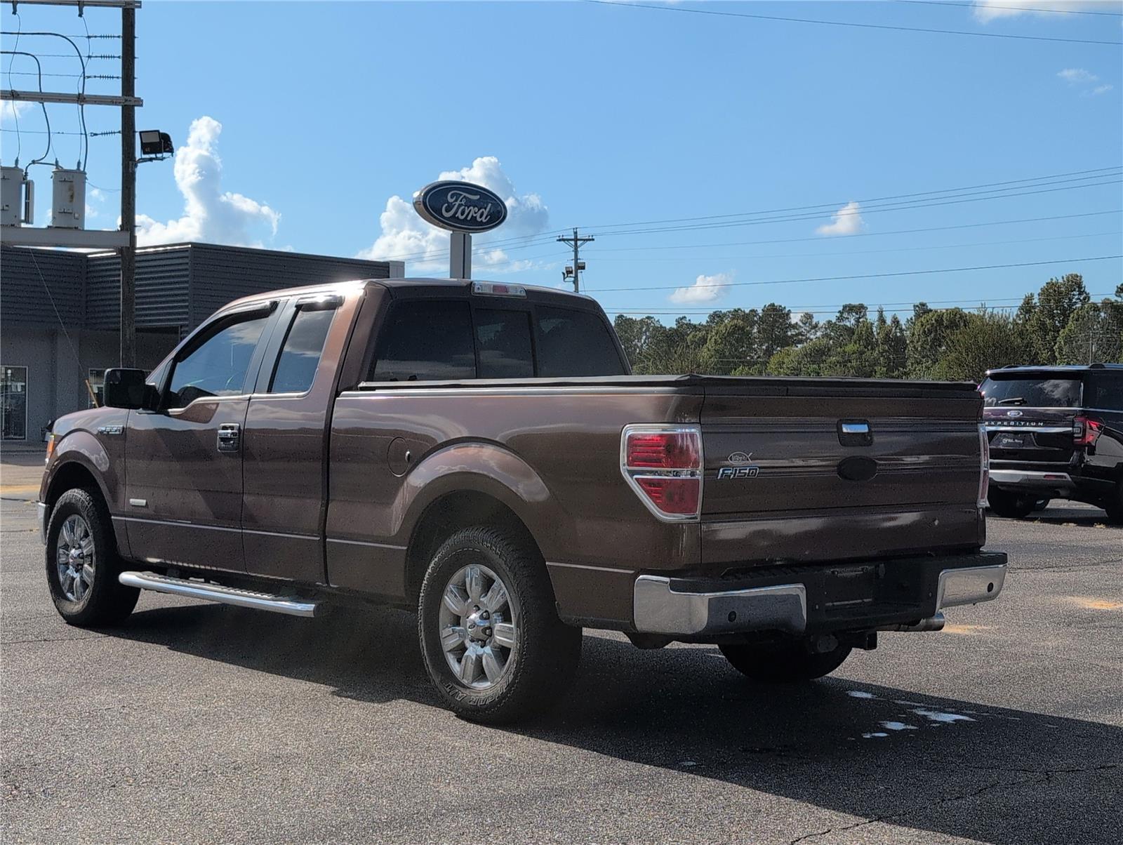 2012 Ford F-150 XLT photo 2