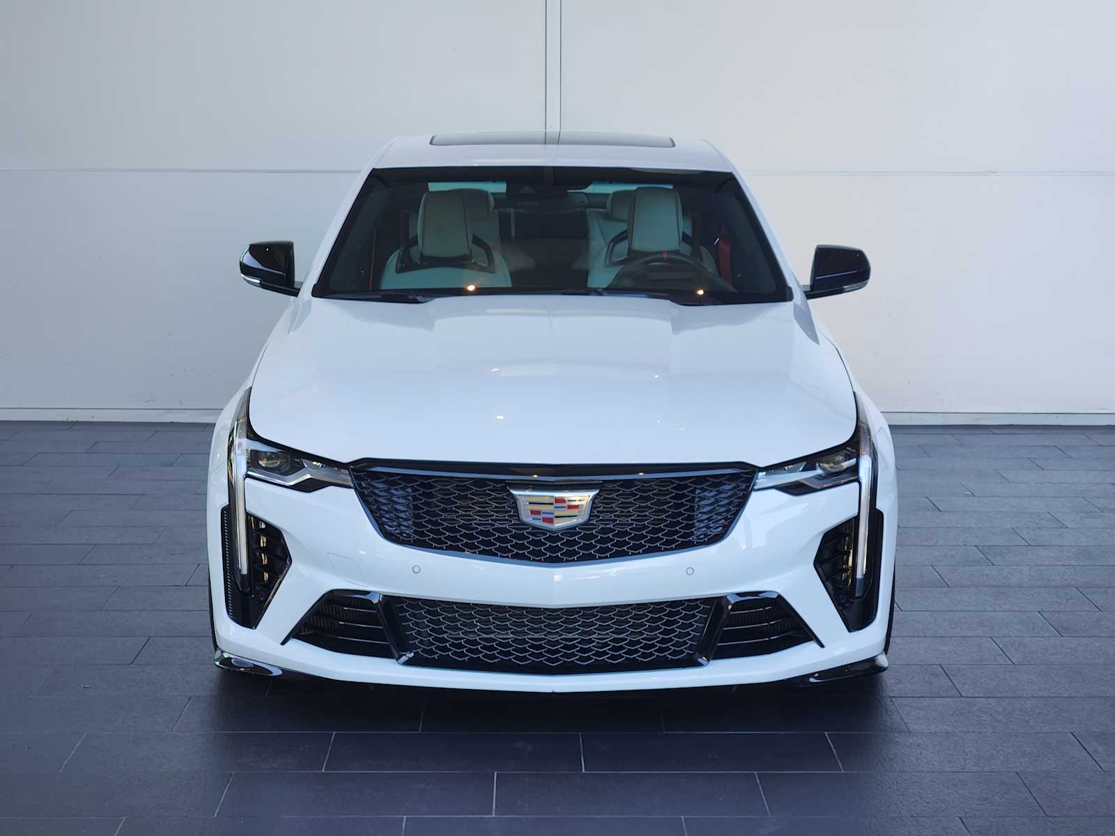 2022 Cadillac CT4 photo 2